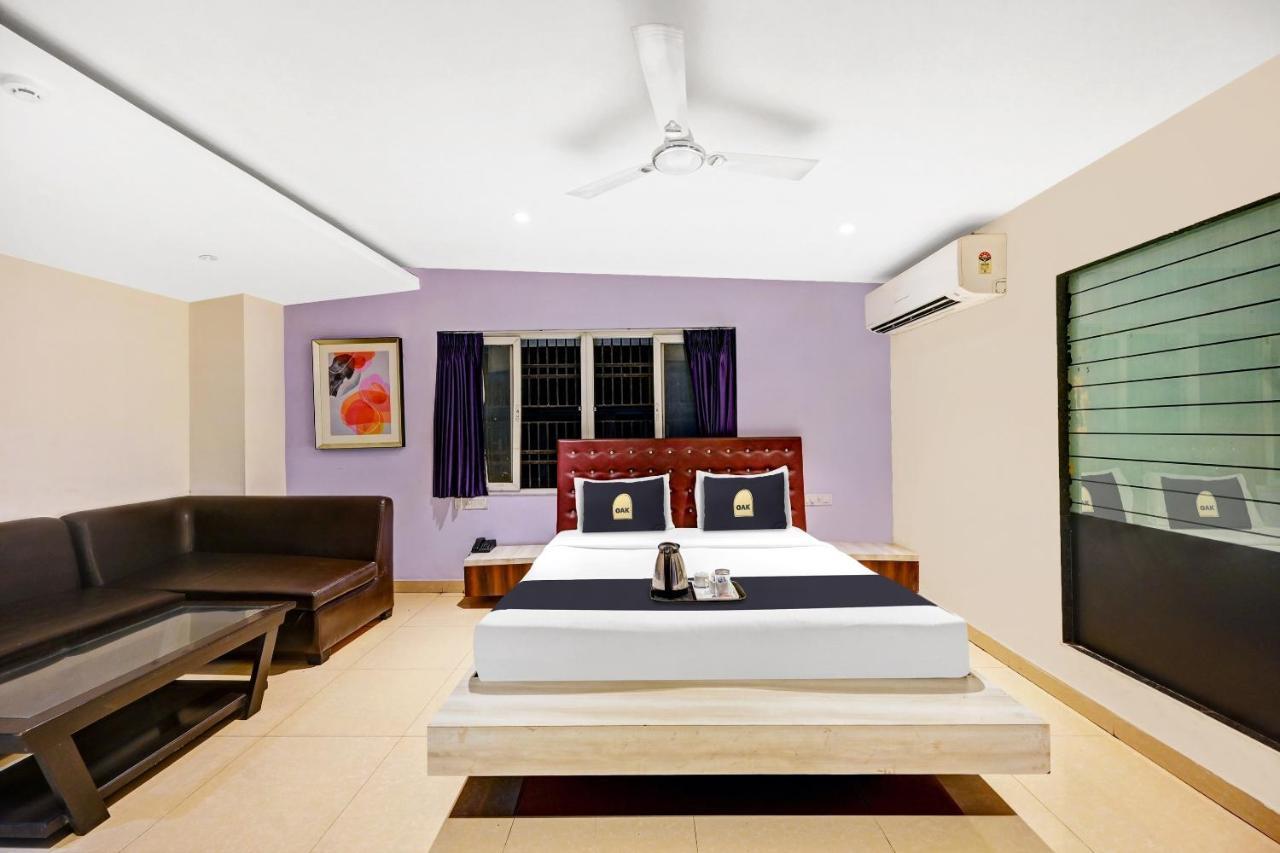ホテル Townhouse Oak Pentagon Residency ブバネーシュワル エクステリア 写真