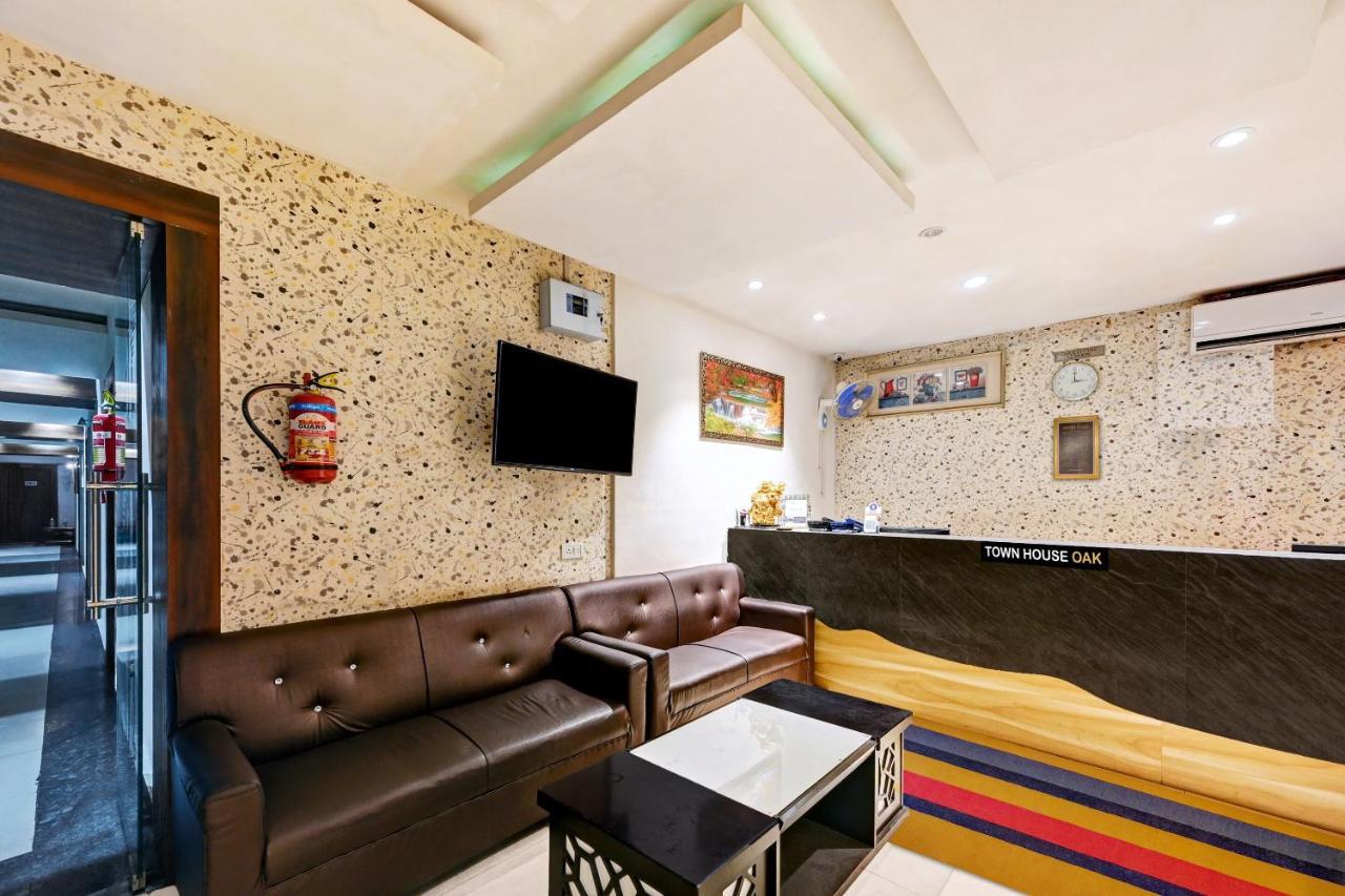 ホテル Townhouse Oak Pentagon Residency ブバネーシュワル エクステリア 写真
