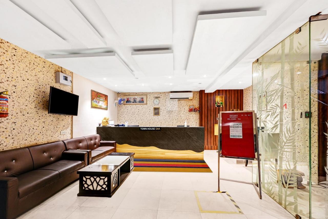 ホテル Townhouse Oak Pentagon Residency ブバネーシュワル エクステリア 写真