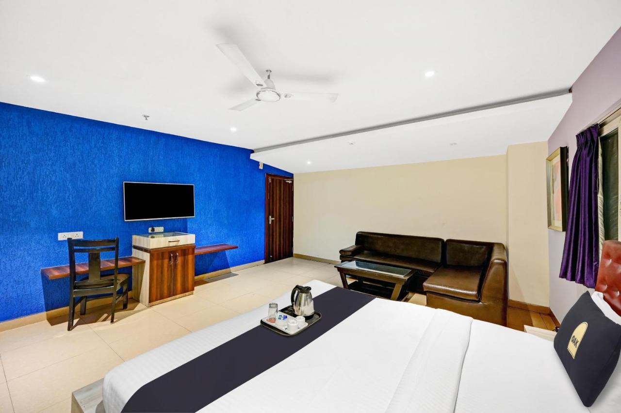 ホテル Townhouse Oak Pentagon Residency ブバネーシュワル エクステリア 写真