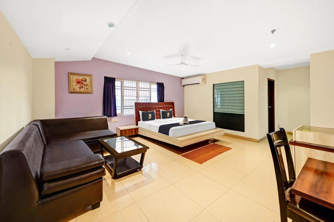 ホテル Townhouse Oak Pentagon Residency ブバネーシュワル エクステリア 写真