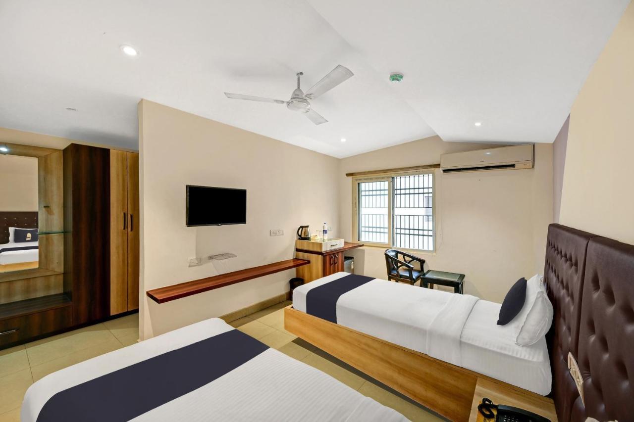 ホテル Townhouse Oak Pentagon Residency ブバネーシュワル エクステリア 写真