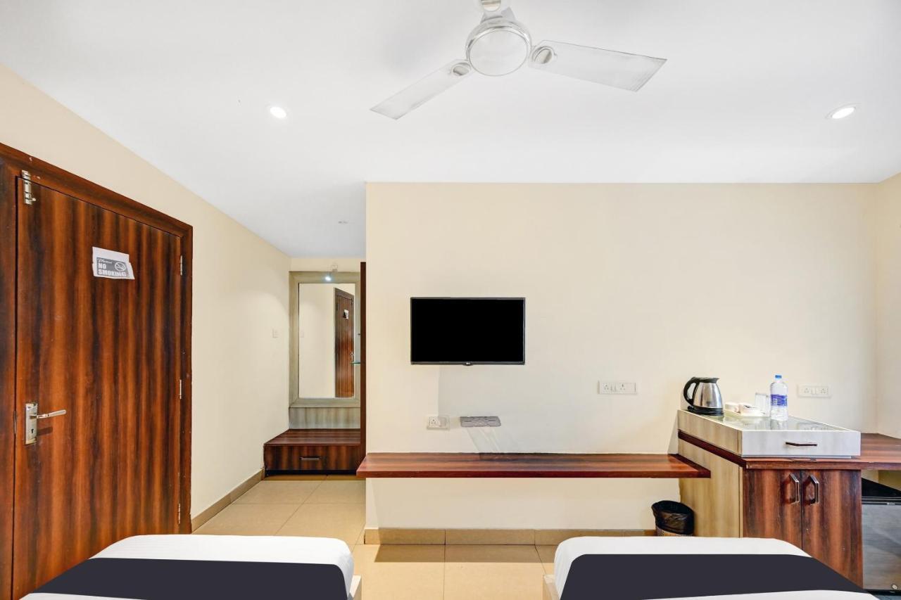 ホテル Townhouse Oak Pentagon Residency ブバネーシュワル エクステリア 写真
