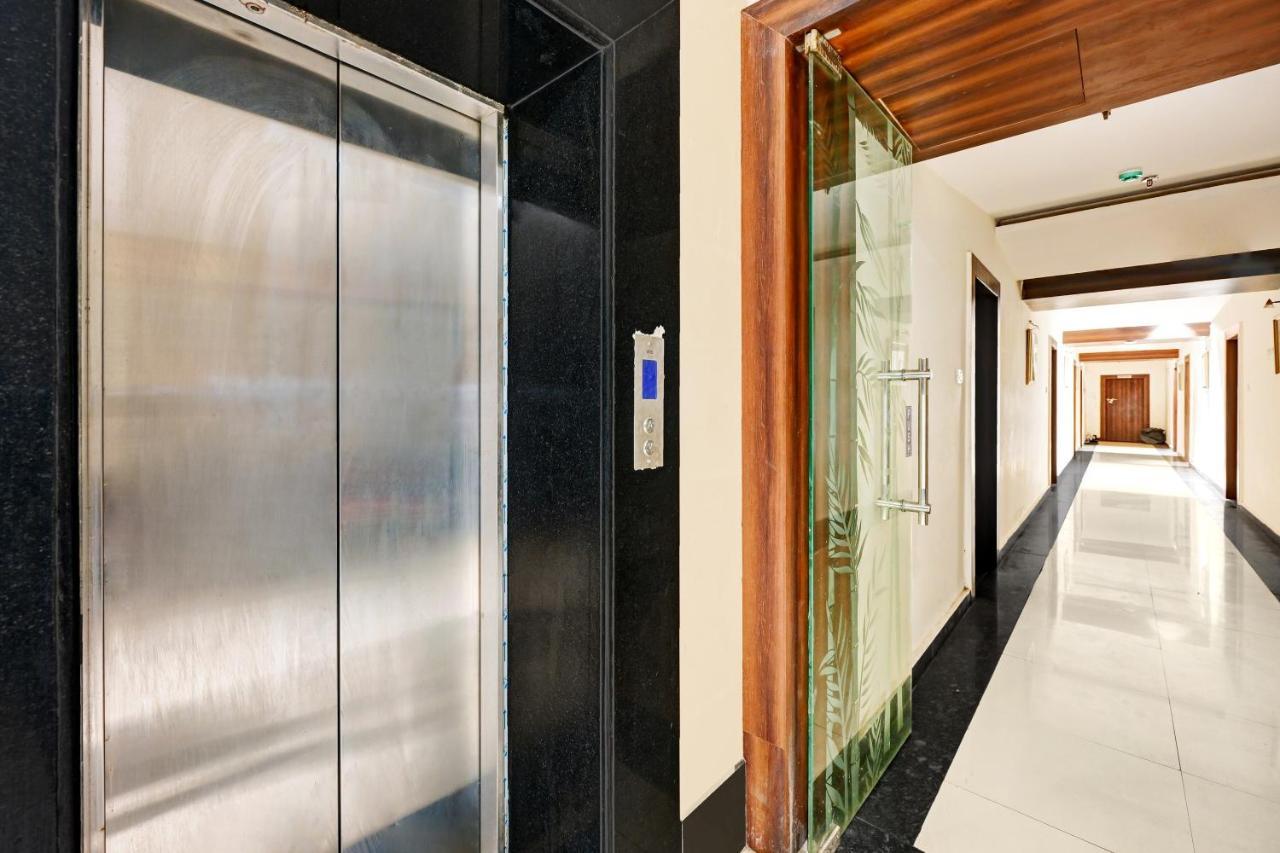 ホテル Townhouse Oak Pentagon Residency ブバネーシュワル エクステリア 写真