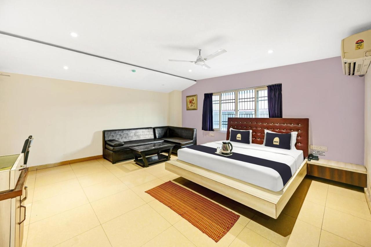 ホテル Townhouse Oak Pentagon Residency ブバネーシュワル エクステリア 写真
